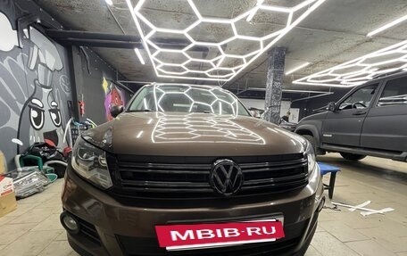 Volkswagen Tiguan I, 2016 год, 1 800 000 рублей, 2 фотография