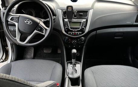 Hyundai Solaris II рестайлинг, 2011 год, 830 000 рублей, 10 фотография