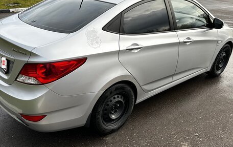Hyundai Solaris II рестайлинг, 2011 год, 830 000 рублей, 15 фотография