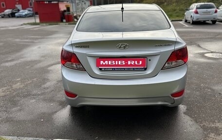 Hyundai Solaris II рестайлинг, 2011 год, 830 000 рублей, 5 фотография