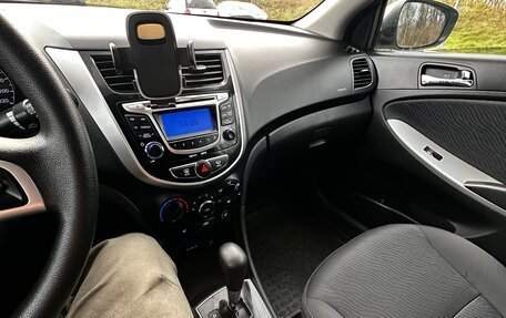 Hyundai Solaris II рестайлинг, 2011 год, 830 000 рублей, 22 фотография