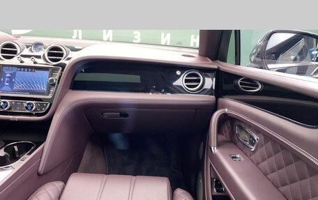 Bentley Bentayga I, 2018 год, 12 500 000 рублей, 11 фотография