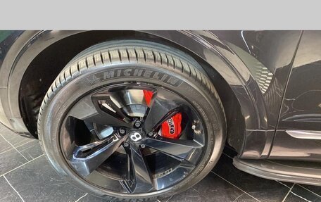 Bentley Bentayga I, 2018 год, 12 500 000 рублей, 17 фотография