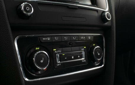 Skoda Superb III рестайлинг, 2013 год, 1 030 000 рублей, 16 фотография