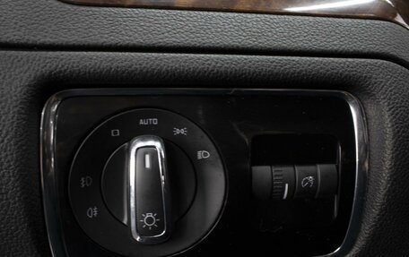 Skoda Superb III рестайлинг, 2013 год, 1 030 000 рублей, 19 фотография