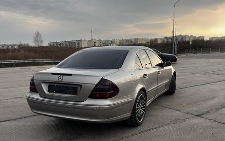Mercedes-Benz E-Класс, 2005 год, 910 000 рублей, 5 фотография