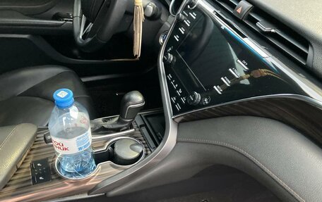 Toyota Camry, 2018 год, 3 150 000 рублей, 11 фотография