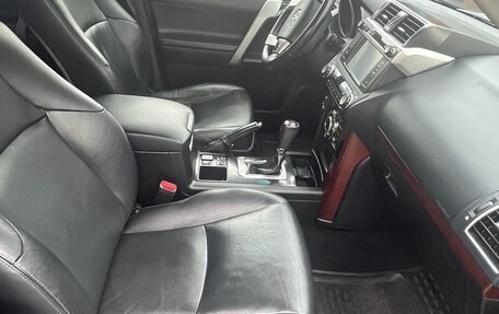 Toyota Land Cruiser Prado 150 рестайлинг 2, 2016 год, 4 500 000 рублей, 15 фотография