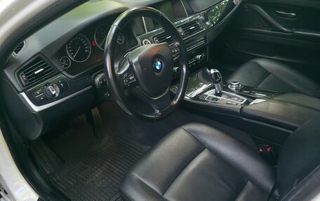 BMW 5 серия, 2015 год, 2 300 000 рублей, 8 фотография