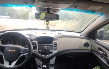 Chevrolet Cruze II, 2011 год, 570 000 рублей, 8 фотография