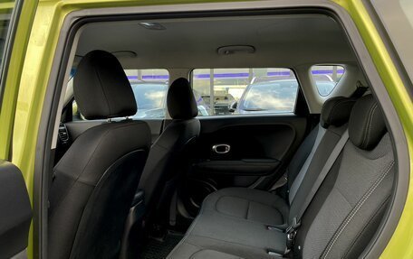 KIA Soul II рестайлинг, 2017 год, 1 599 000 рублей, 25 фотография