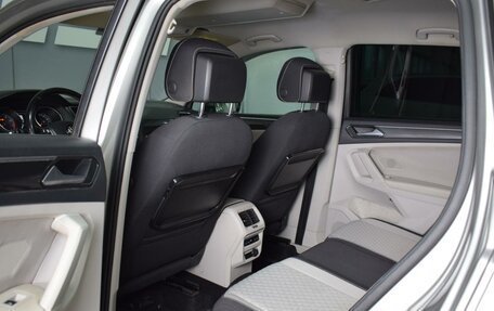 Volkswagen Tiguan II, 2017 год, 1 990 000 рублей, 10 фотография