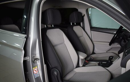 Volkswagen Tiguan II, 2017 год, 1 990 000 рублей, 12 фотография