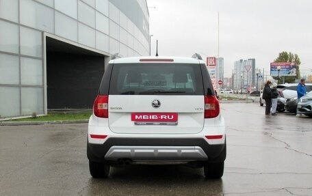 Skoda Yeti I рестайлинг, 2015 год, 1 099 000 рублей, 6 фотография