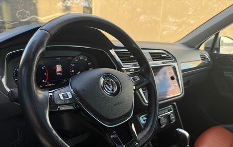 Volkswagen Tiguan II, 2017 год, 1 890 000 рублей, 6 фотография