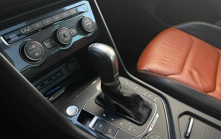 Volkswagen Tiguan II, 2017 год, 1 890 000 рублей, 11 фотография