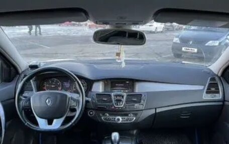 Renault Laguna III рестайлинг, 2011 год, 900 000 рублей, 9 фотография