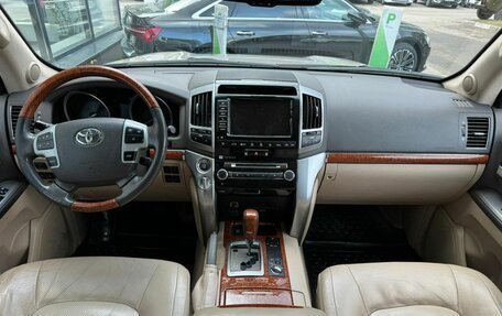 Toyota Land Cruiser 200, 2013 год, 3 000 111 рублей, 9 фотография