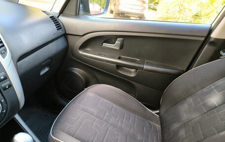 KIA Venga I, 2011 год, 865 000 рублей, 18 фотография