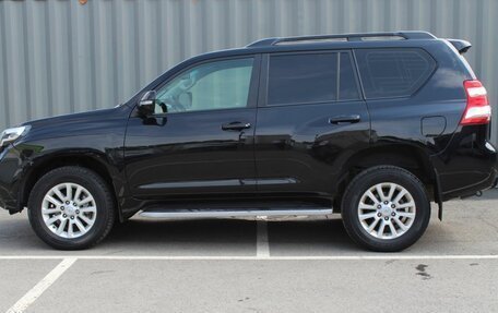 Toyota Land Cruiser Prado 150 рестайлинг 2, 2014 год, 3 370 000 рублей, 9 фотография