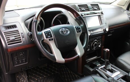 Toyota Land Cruiser Prado 150 рестайлинг 2, 2014 год, 3 370 000 рублей, 18 фотография