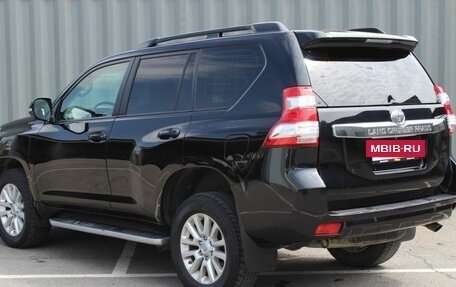 Toyota Land Cruiser Prado 150 рестайлинг 2, 2014 год, 3 370 000 рублей, 12 фотография