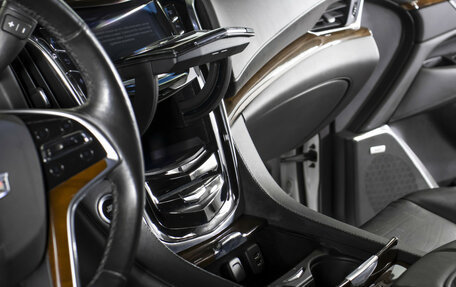 Cadillac Escalade IV, 2015 год, 4 248 000 рублей, 16 фотография