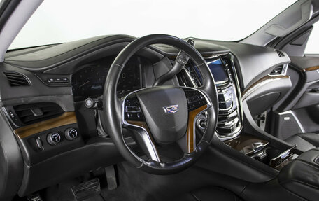 Cadillac Escalade IV, 2015 год, 4 248 000 рублей, 28 фотография