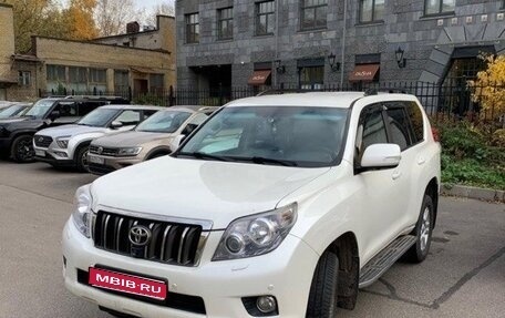 Toyota Land Cruiser Prado 150 рестайлинг 2, 2013 год, 2 750 000 рублей, 1 фотография