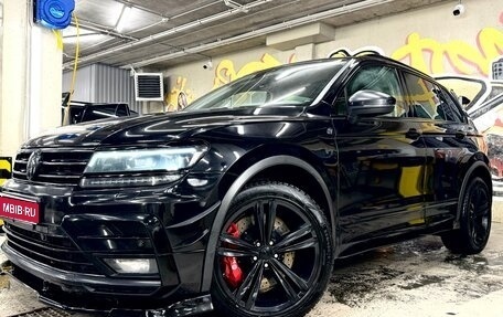 Volkswagen Tiguan II, 2019 год, 3 040 000 рублей, 1 фотография