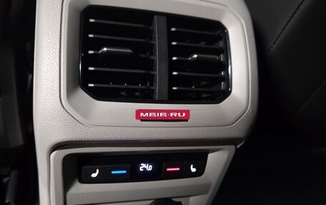 Volkswagen Tiguan II, 2020 год, 4 150 000 рублей, 17 фотография