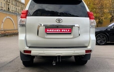 Toyota Land Cruiser Prado 150 рестайлинг 2, 2013 год, 2 750 000 рублей, 2 фотография