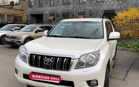 Toyota Land Cruiser Prado 150 рестайлинг 2, 2013 год, 2 750 000 рублей, 5 фотография