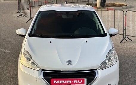 Peugeot 208 II, 2013 год, 597 000 рублей, 8 фотография