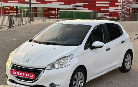 Peugeot 208 II, 2013 год, 597 000 рублей, 10 фотография
