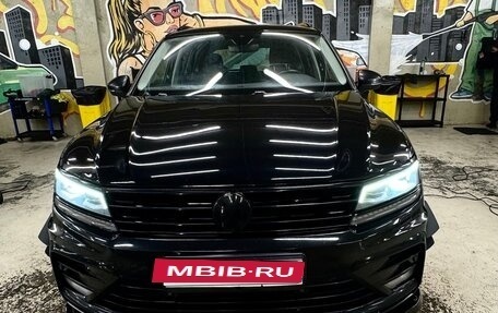 Volkswagen Tiguan II, 2019 год, 3 040 000 рублей, 2 фотография