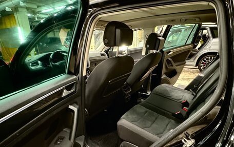 Volkswagen Tiguan II, 2019 год, 3 040 000 рублей, 17 фотография