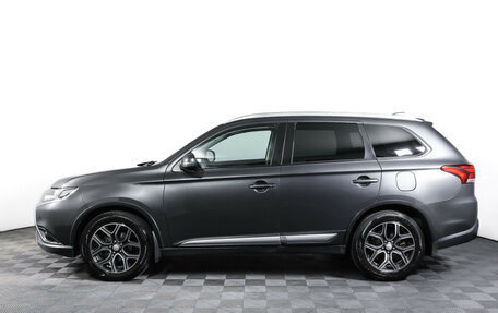 Mitsubishi Outlander III рестайлинг 3, 2019 год, 1 884 000 рублей, 8 фотография