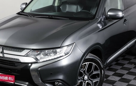 Mitsubishi Outlander III рестайлинг 3, 2019 год, 1 884 000 рублей, 24 фотография