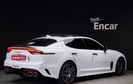 KIA Stinger I, 2022 год, 1 677 007 рублей, 3 фотография