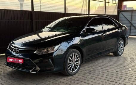 Toyota Camry, 2016 год, 2 100 000 рублей, 2 фотография