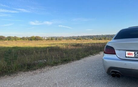 BMW 5 серия, 2004 год, 860 000 рублей, 10 фотография