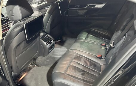 BMW 7 серия, 2018 год, 3 850 000 рублей, 4 фотография