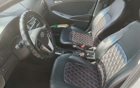 Hyundai Solaris II рестайлинг, 2014 год, 900 000 рублей, 7 фотография