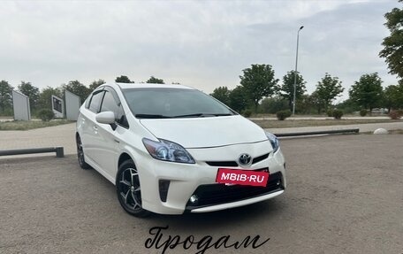 Toyota Prius, 2013 год, 1 400 000 рублей, 4 фотография