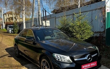 Mercedes-Benz C-Класс, 2019 год, 3 600 000 рублей, 4 фотография