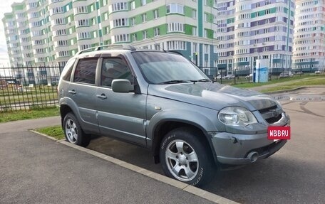 Chevrolet Niva I рестайлинг, 2011 год, 380 000 рублей, 3 фотография