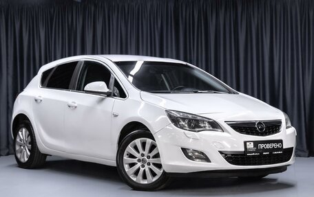 Opel Astra J, 2011 год, 649 000 рублей, 2 фотография