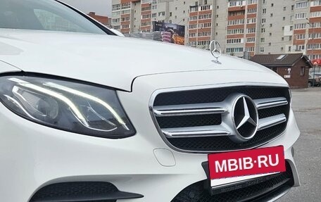 Mercedes-Benz E-Класс, 2016 год, 3 100 000 рублей, 3 фотография