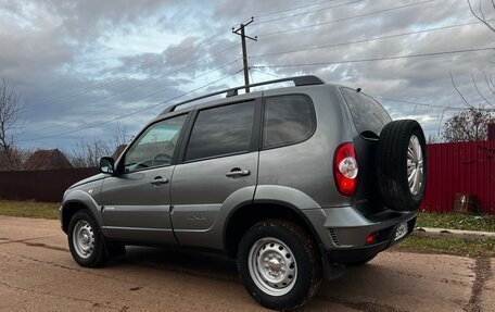 Chevrolet Niva I рестайлинг, 2013 год, 435 000 рублей, 3 фотография